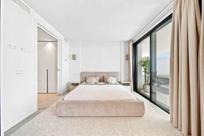 Image No.10-2 Bed Apartment for sale