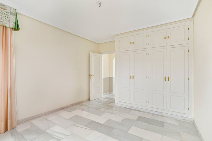 Image No.24-3 Bed Villa for sale