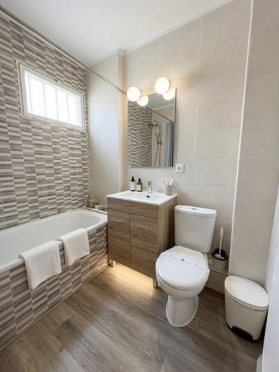 Image No.10-1 Bed Apartment for sale