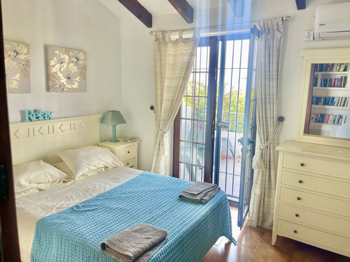 Image No.17-4 Bed Semi-Detached for sale