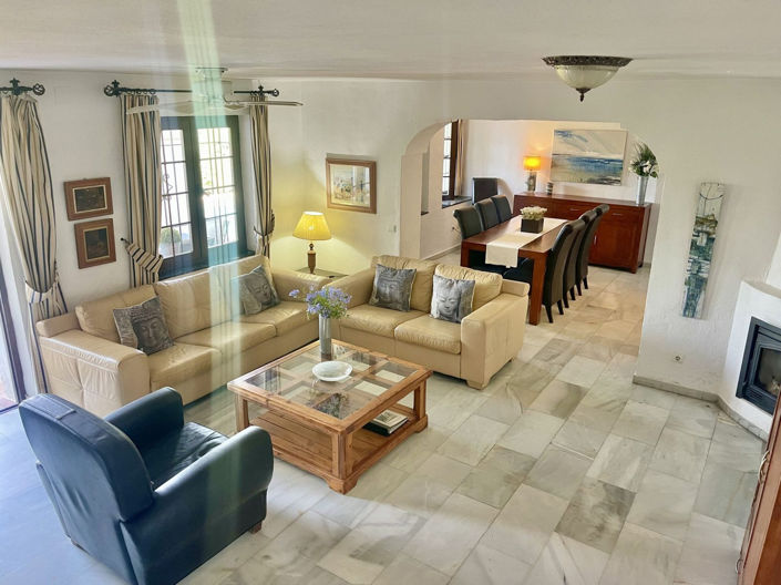 Image No.2-4 Bed Semi-Detached for sale