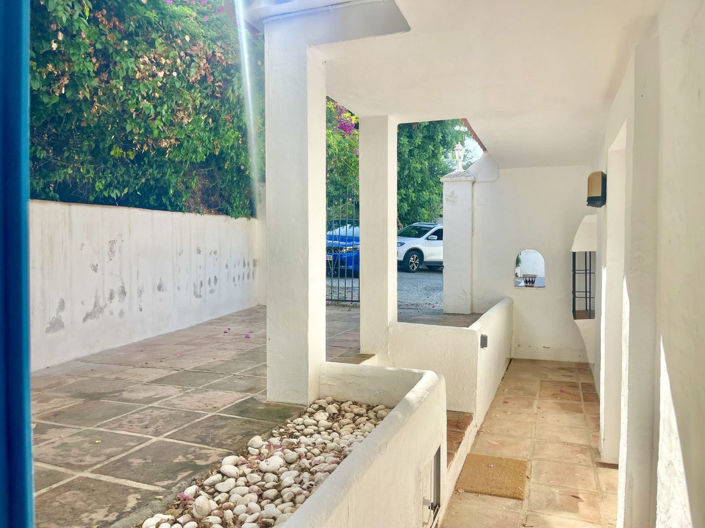 Image No.28-4 Bed Semi-Detached for sale