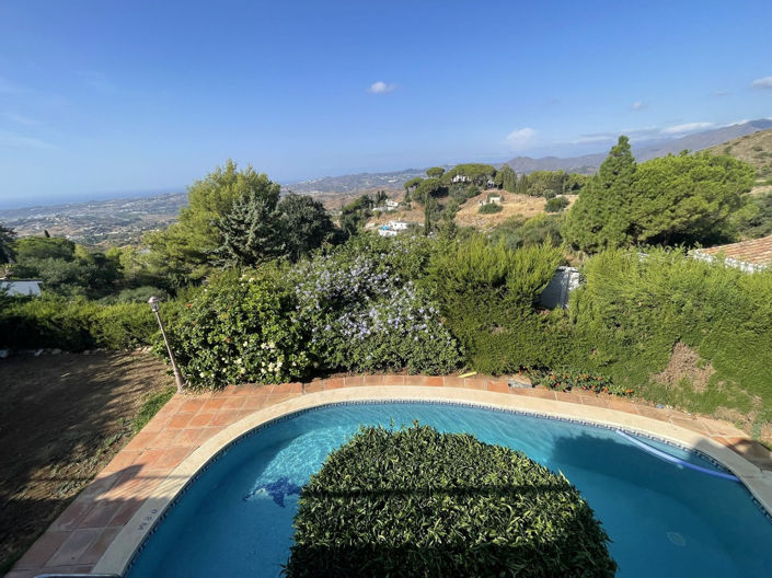 Image No.8-4 Bed Semi-Detached for sale