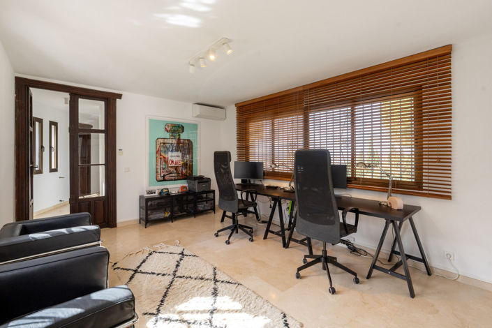 Image No.14-6 Bed Villa for sale