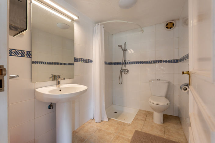 Image No.43-6 Bed Villa for sale