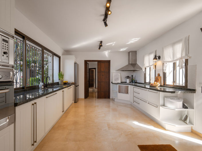 Image No.52-6 Bed Villa for sale