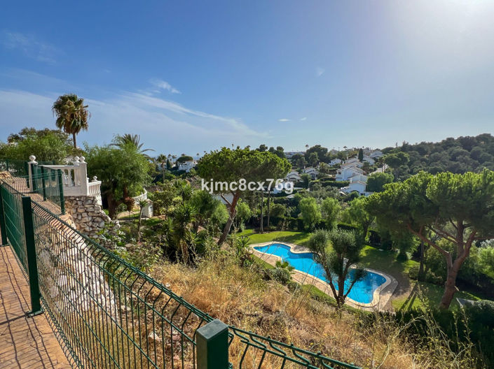 Image No.28-4 Bed Townhouse for sale