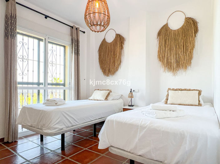 Image No.34-4 Bed Townhouse for sale