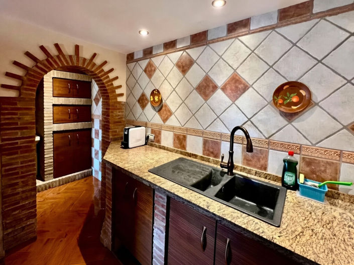 Image No.9-2 Bed Apartment for sale