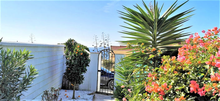 Image No.25-2 Bed Townhouse for sale