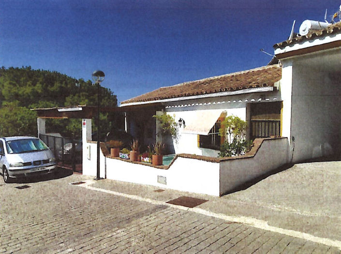 Image No.2-3 Bed Townhouse for sale