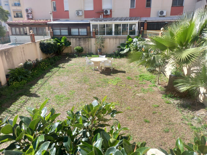 Image No.2-Jumelé de 4 chambres à vendre à Estepona