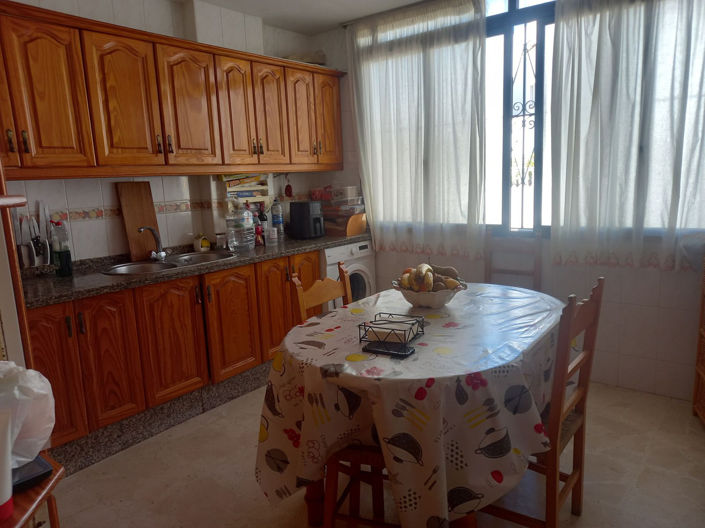 Image No.23-Jumelé de 4 chambres à vendre à Estepona
