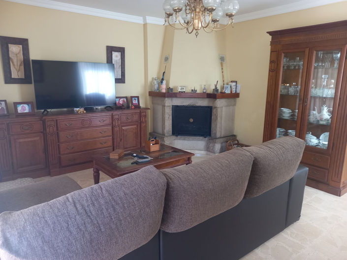 Image No.3-Jumelé de 4 chambres à vendre à Estepona