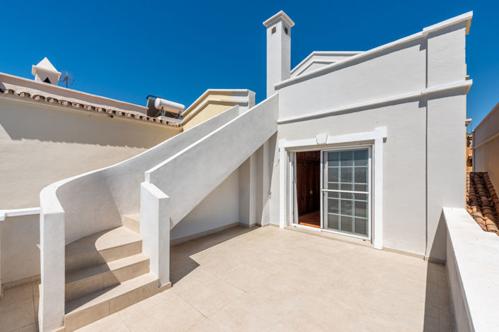 Image No.15-5 Bed Villa for sale