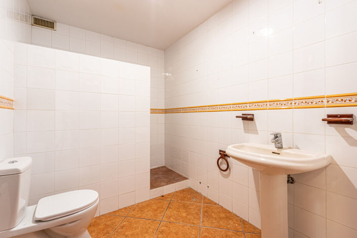 Image No.26-5 Bed Villa for sale