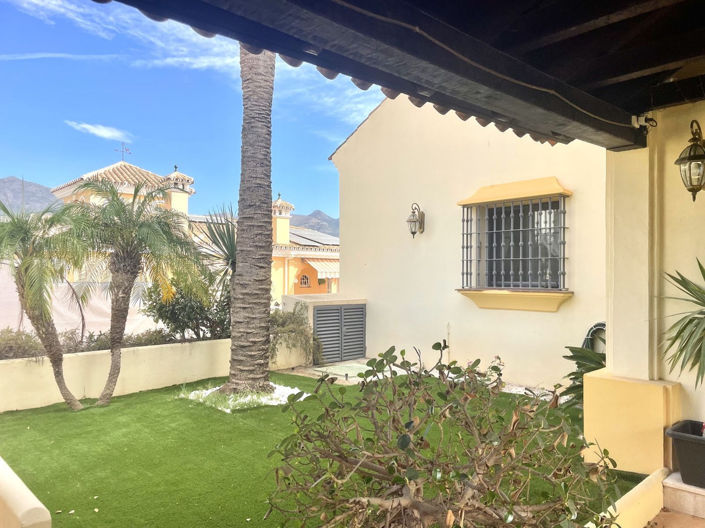 Image No.2-5 Bed Villa for sale