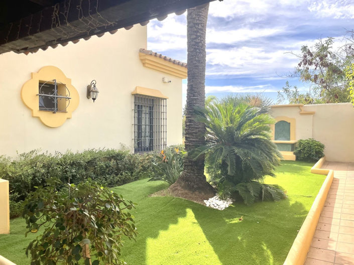Image No.3-5 Bed Villa for sale
