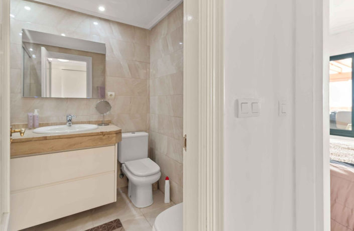 Image No.11-3 Bed Apartment for sale