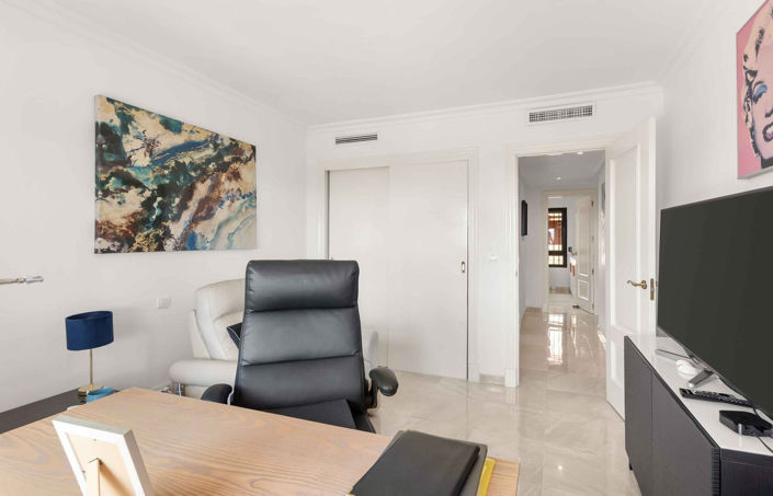 Image No.17-3 Bed Apartment for sale