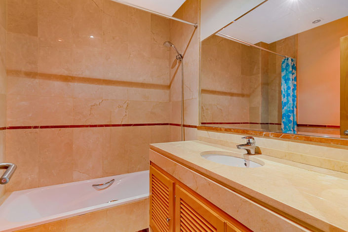 Image No.20-2 Bed Apartment for sale
