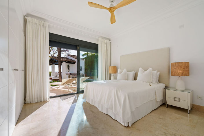 Image No.10-4 Bed Villa for sale