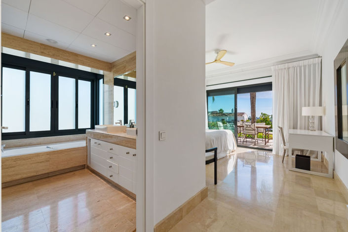 Image No.52-4 Bed Villa for sale