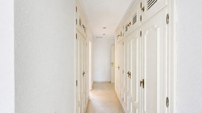 Image No.24-4 Bed Apartment for sale
