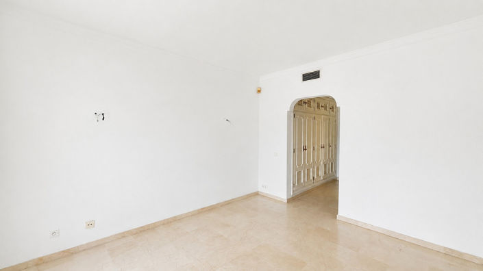 Image No.32-4 Bed Apartment for sale