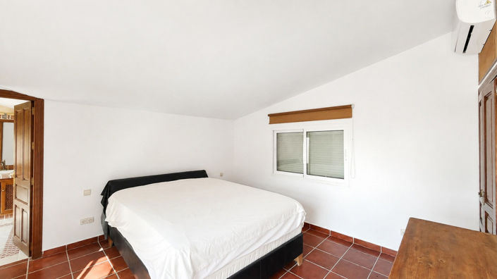 Image No.43-4 Bed Apartment for sale