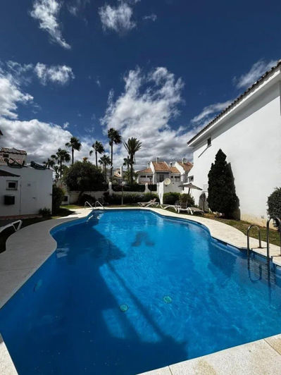 Image No.24-3 Bed Townhouse for sale