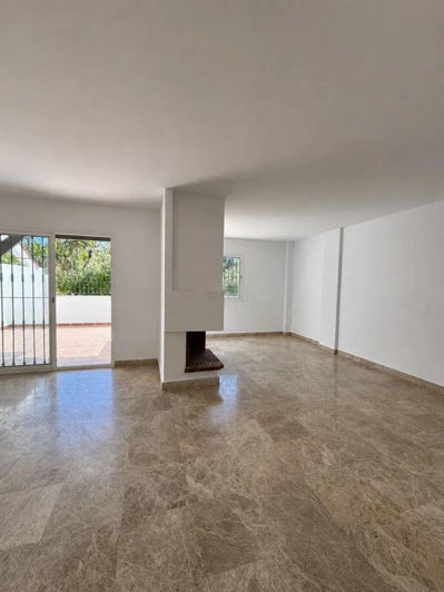Image No.7-3 Bed Townhouse for sale