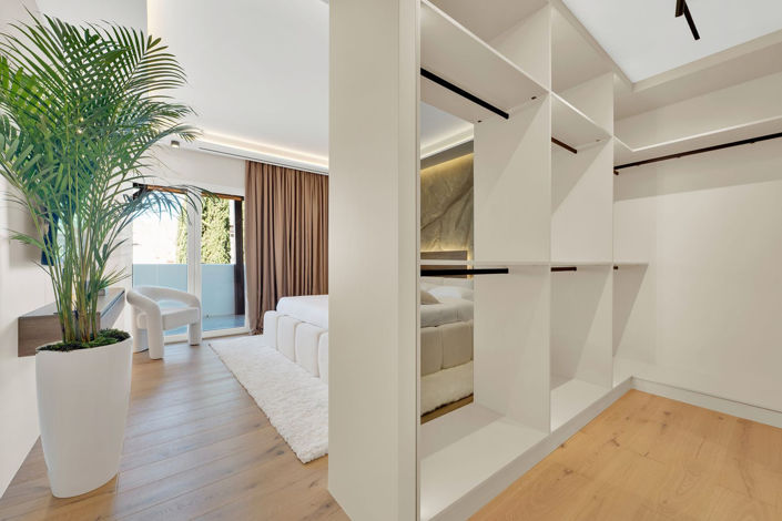 Image No.10-3 Bed Apartment for sale