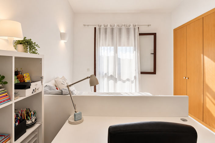 Image No.18-3 Bed Semi-Detached for sale