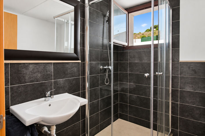 Image No.20-3 Bed Semi-Detached for sale