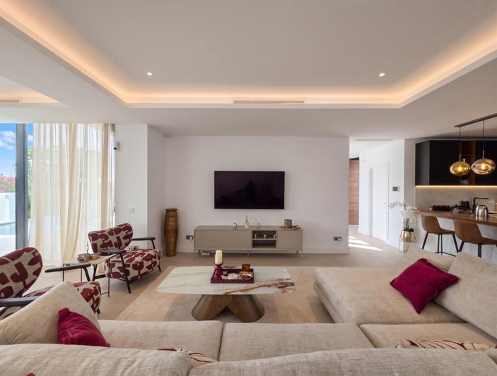 Image No.3-4 Bed Villa for sale