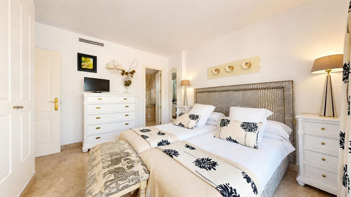 Image No.19-3 Bed Townhouse for sale