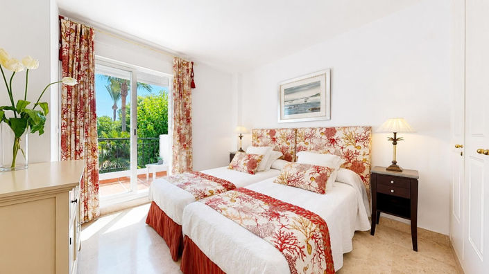 Image No.21-3 Bed Townhouse for sale