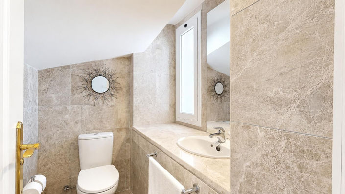 Image No.27-3 Bed Townhouse for sale