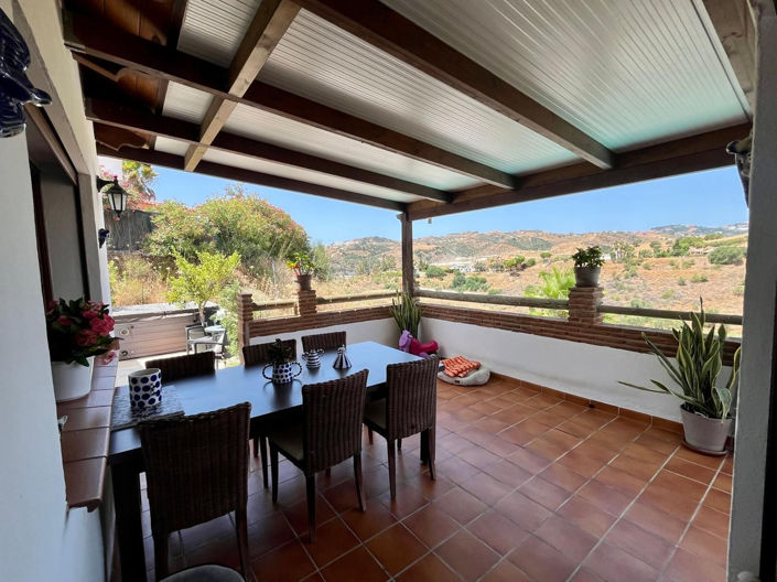 Image No.37-5 Bed Villa for sale