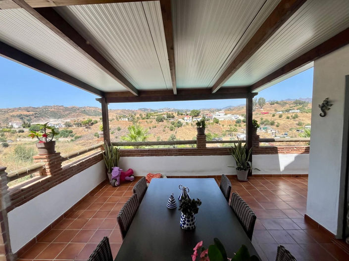 Image No.38-5 Bed Villa for sale