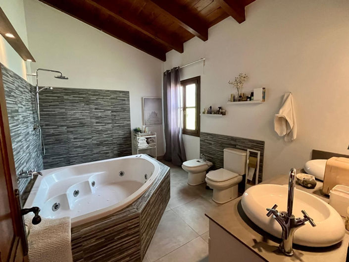 Image No.41-5 Bed Villa for sale