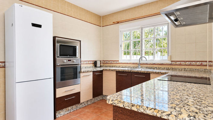 Image No.14-5 Bed Villa for sale