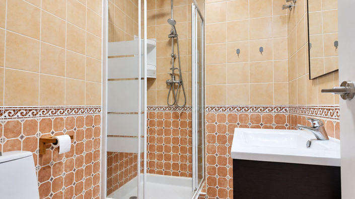 Image No.42-5 Bed Villa for sale