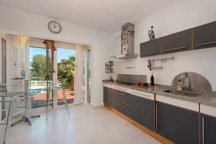 Image No.26-4 Bed Villa for sale