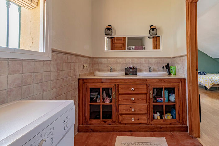 Image No.15-3 Bed Apartment for sale