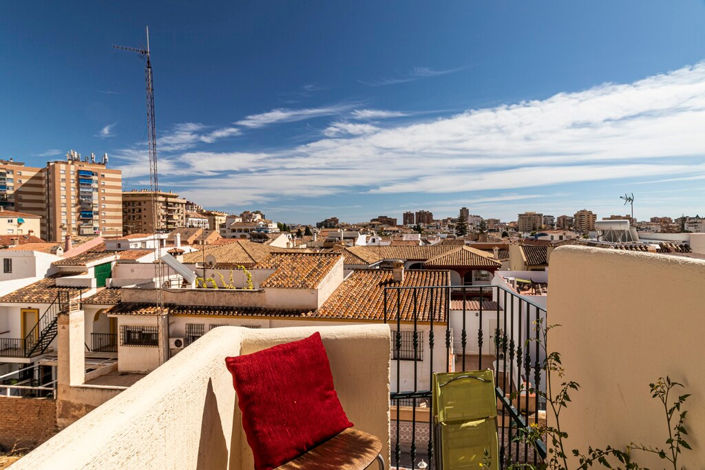 Image No.21-3 Bed Apartment for sale