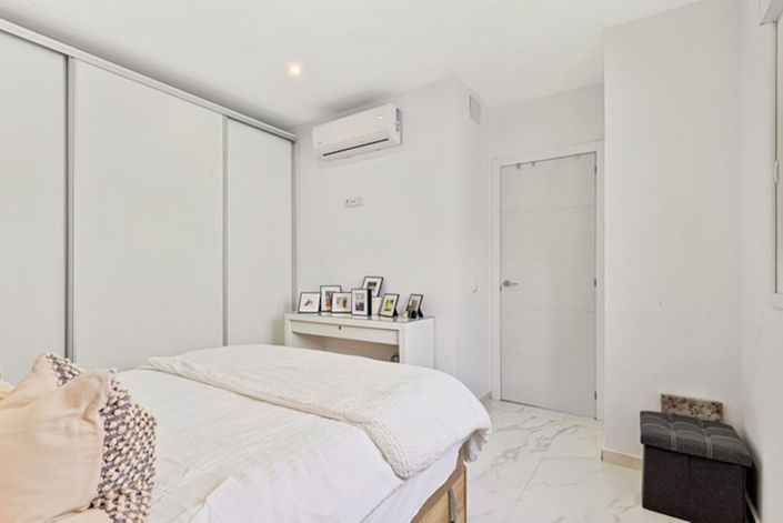 Image No.11-2 Bed Apartment for sale