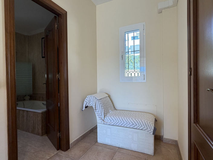 Image No.26-Villa de 4 chambres à vendre à Estepona