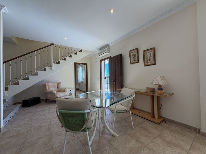 Image No.6-Villa de 4 chambres à vendre à Estepona